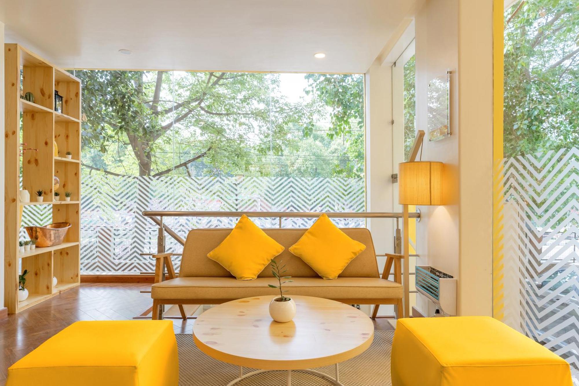 Bloom Hotel - Cr Park New Delhi Bagian luar foto